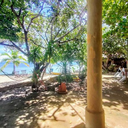 Moalboal T Breeze Coastal Resort Екстериор снимка