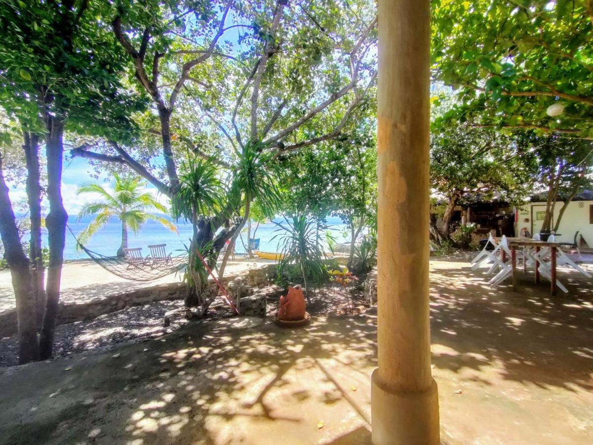Moalboal T Breeze Coastal Resort Екстериор снимка