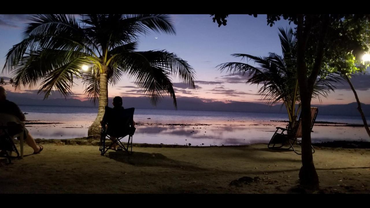 Moalboal T Breeze Coastal Resort Екстериор снимка
