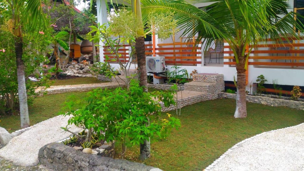 Moalboal T Breeze Coastal Resort Екстериор снимка